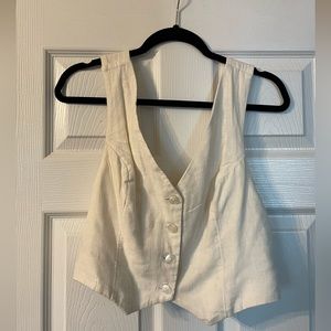 NWT Abercrombie and Fitch cream vest.